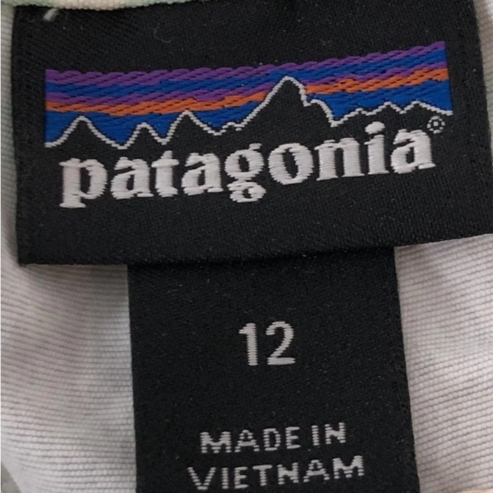 Women's Patagonia Multicolored Athletic Shorts Size 12 - Picture 3 of 4